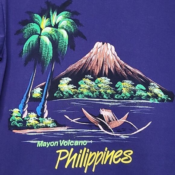 Philippines Mayon Volcano Hand Painted T Shirt Size Large - Picture 2 of 5